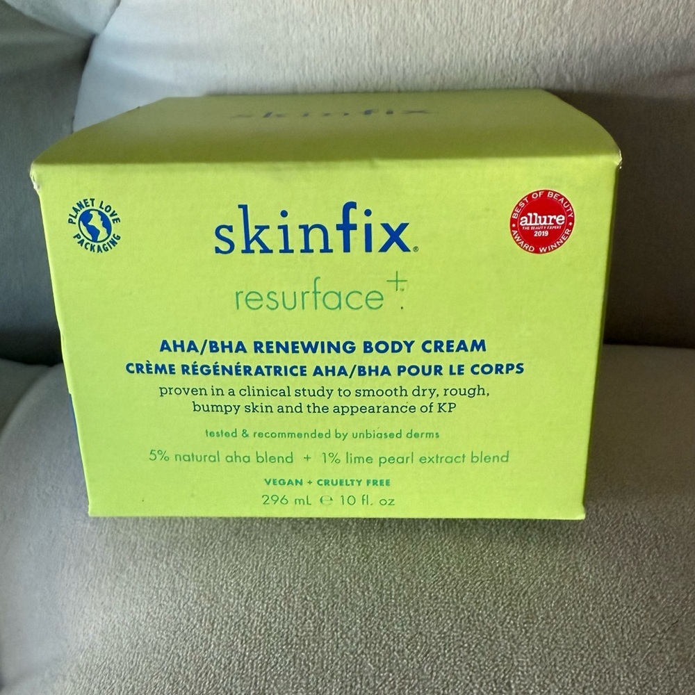 Skinfix Resurface+ AHA Renewing Body Cream